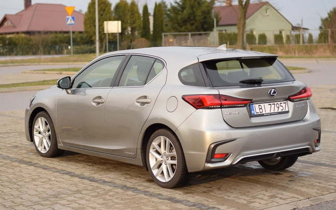 Lexus CT cena 80000 przebieg: 112000, rok produkcji 2018 z Piława Górna małe 79